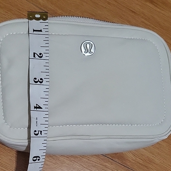 lululemon athletica Silver Belt Bag - Picture 7 of 12